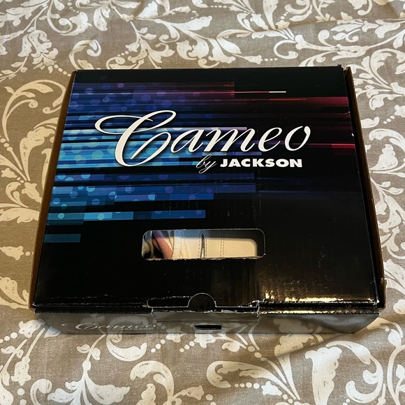 Kids Girls Skating Shoes Size 3 - Picture 3 of 6